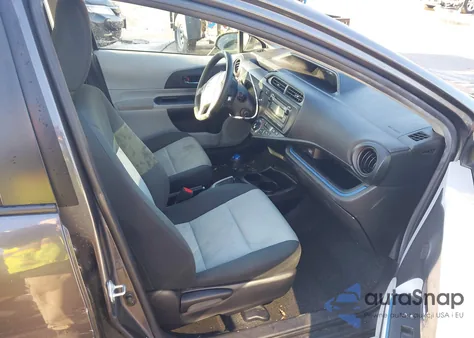 2013 Toyota Prius C Two из США, поврежденный, VIN JTDKDTB30D1556962
